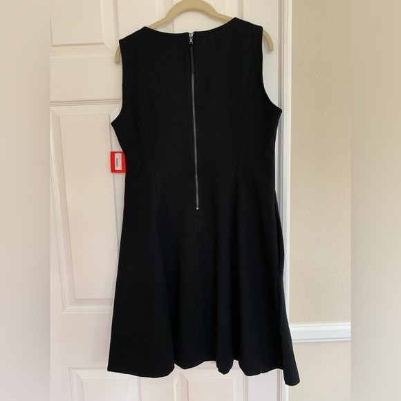 SPANX Little Black Dress: Crewneck A-Line Back Zip Knee Length Stretchy L - Picture 2 of 11